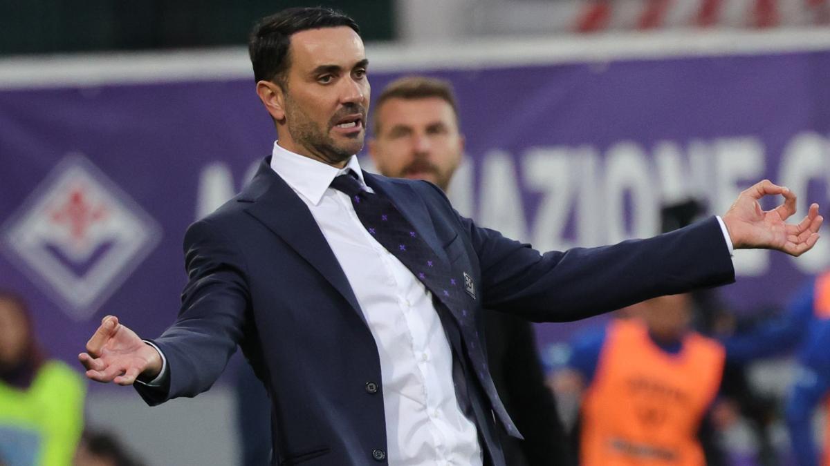 Fiorentina coach Raffaelle Palladino